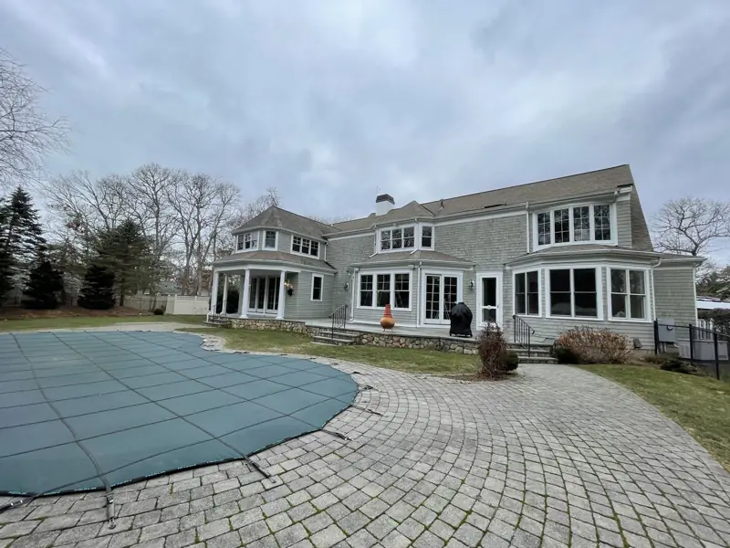 Cape Cod home painted by Hyannis Painting