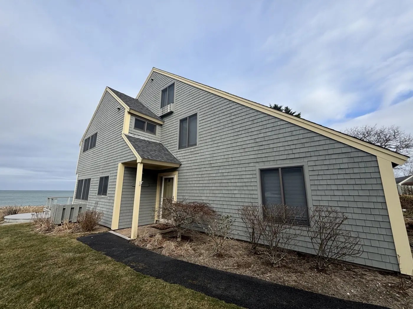 Cape Cod home painted by Hyannis Painting